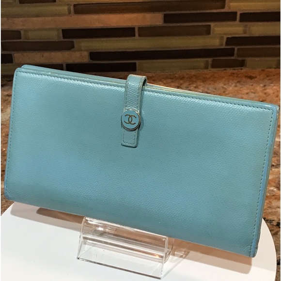 Chanel Signature Leather Wallet πππ₯ - Picture 4 of 17